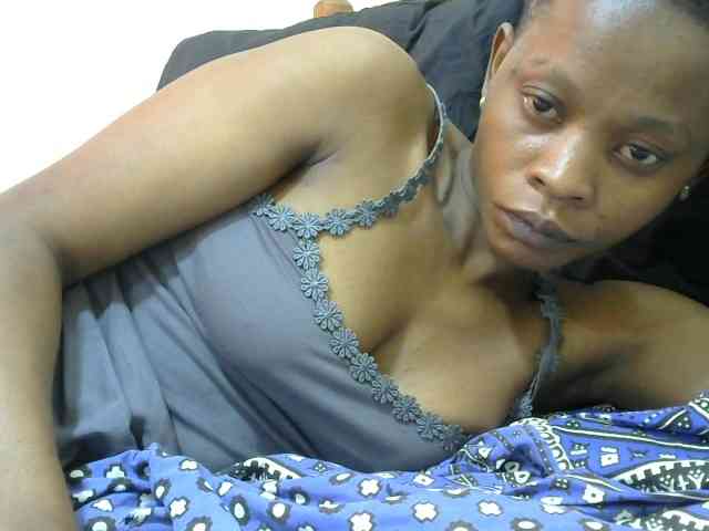PrettyAlianah webcam