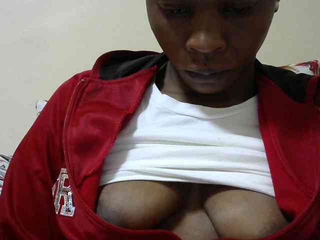 PrettyAlianah webcam
