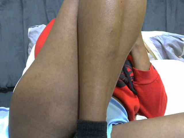PrettyAlianah webcam