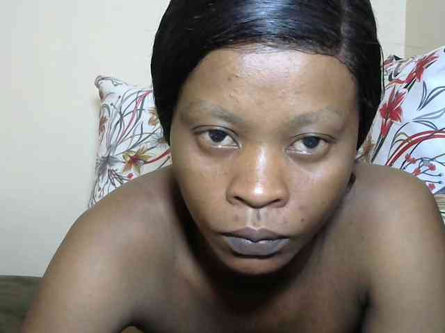 PrettyAlianah webcam