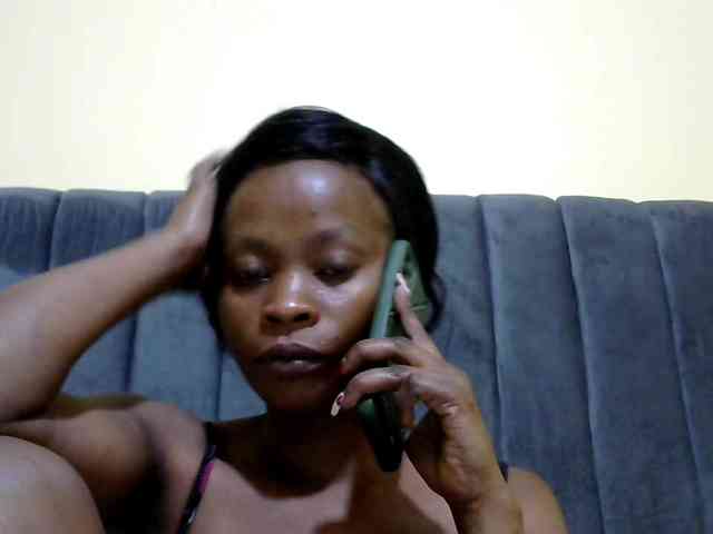 PrettyAlianah webcam