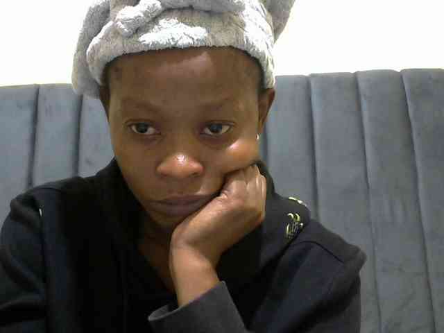 PrettyAlianah webcam