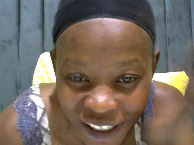 PrettyAlianah webcam