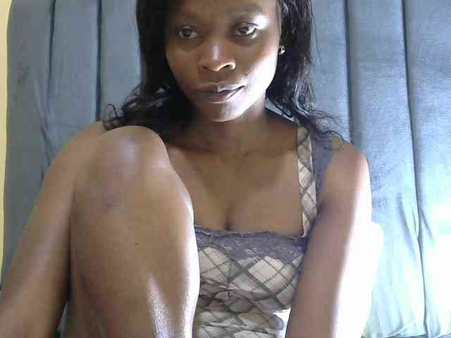 PrettyAlianah webcam