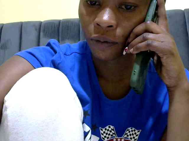 PrettyAlianah webcam