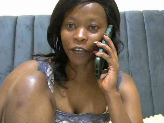PrettyAlianah webcam
