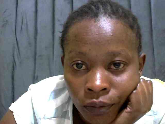 PrettyAlianah webcam