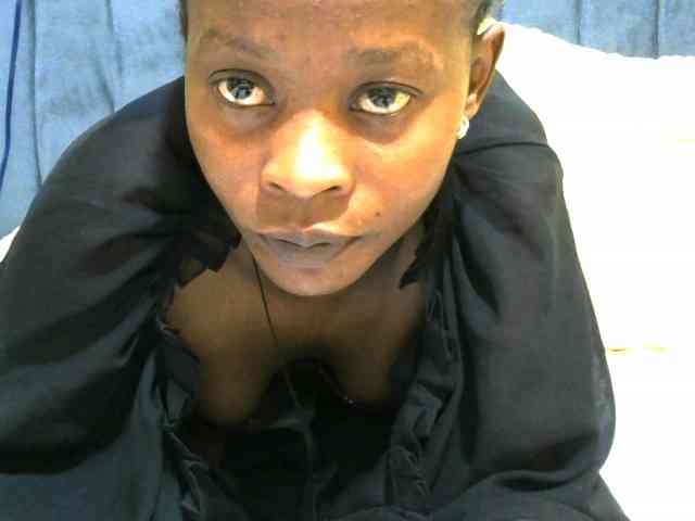 PrettyAlianah webcam