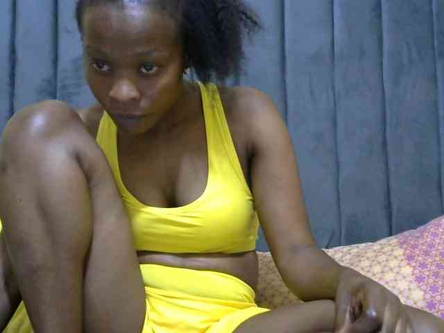 PrettyAlianah webcam