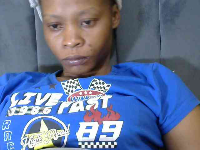PrettyAlianah webcam