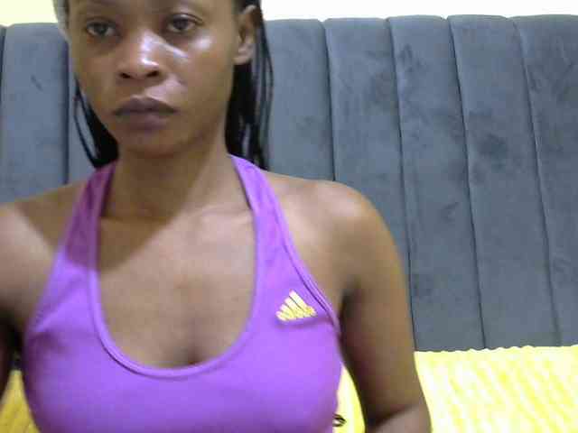 PrettyAlianah webcam