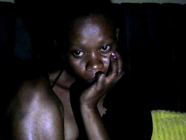 PrettyAlianah webcam