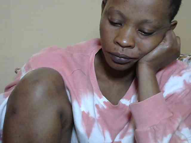 PrettyAlianah webcam