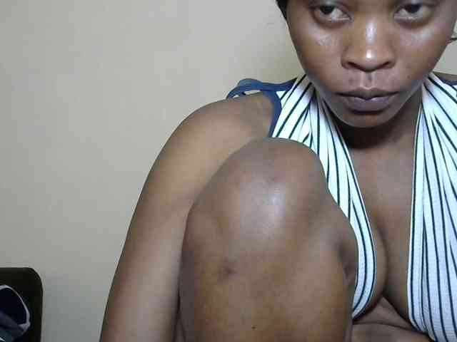 PrettyAlianah webcam