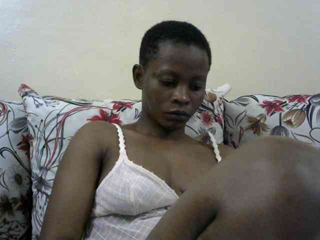 PrettyAlianah webcam