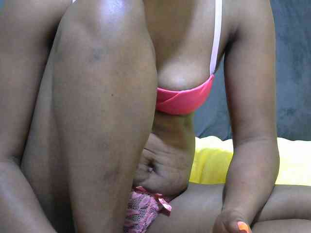 PrettyAlianah webcam