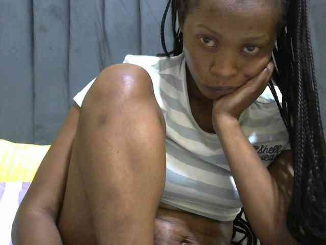 PrettyAlianah webcam