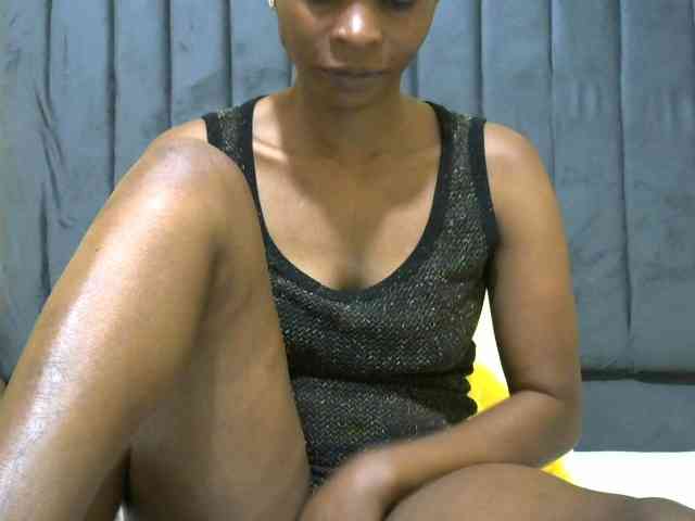 PrettyAlianah webcam