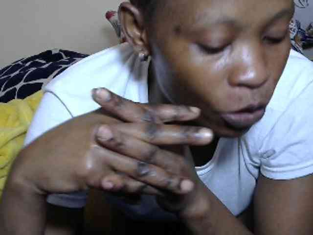 PrettyAlianah webcam