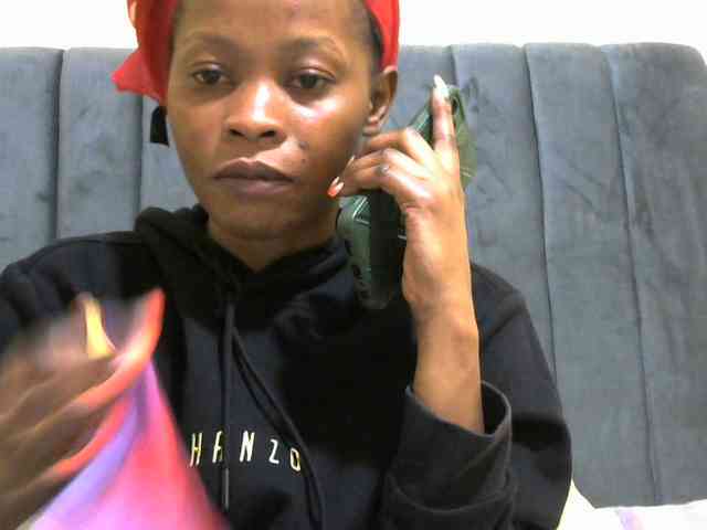 PrettyAlianah webcam