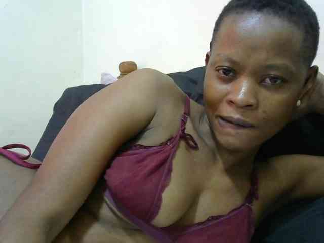 PrettyAlianah webcam