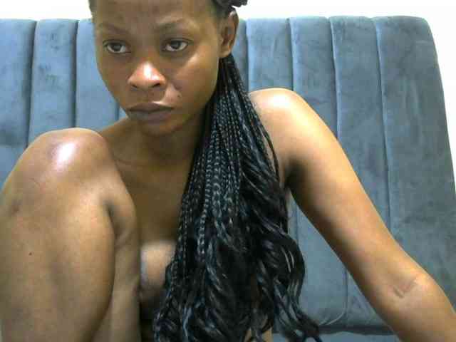 PrettyAlianah webcam
