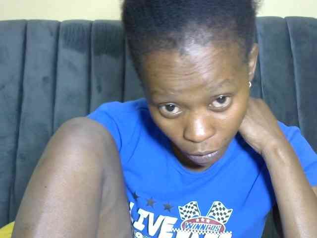PrettyAlianah webcam