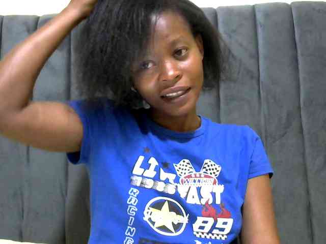 PrettyAlianah webcam