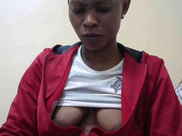 PrettyAlianah webcam