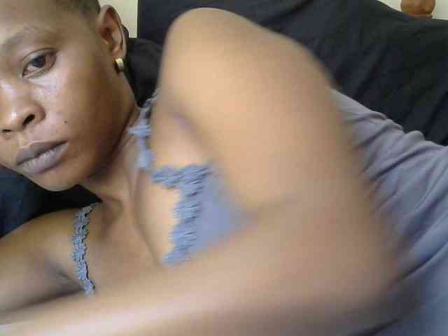 PrettyAlianah webcam