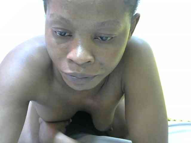 PrettyAlianah webcam
