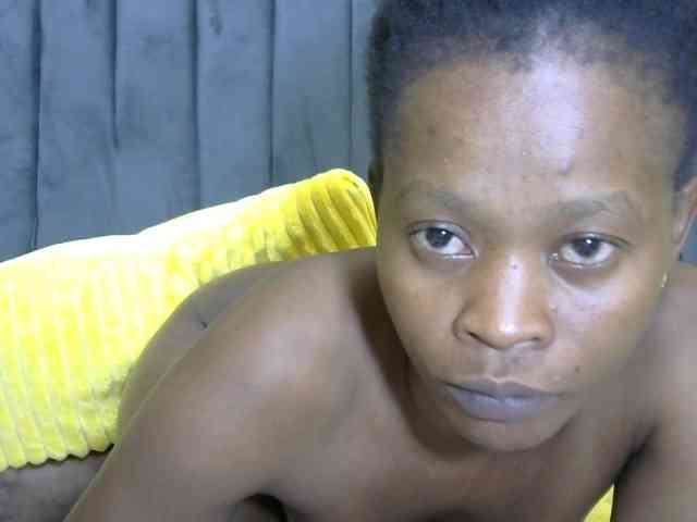 PrettyAlianah webcam