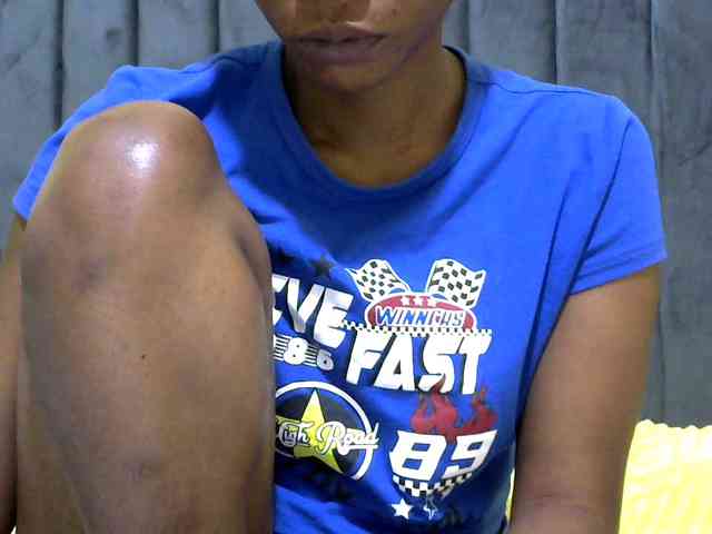 PrettyAlianah webcam