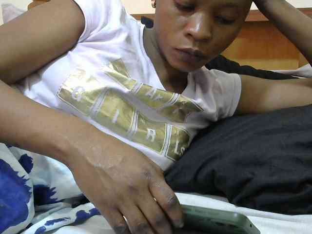 PrettyAlianah webcam