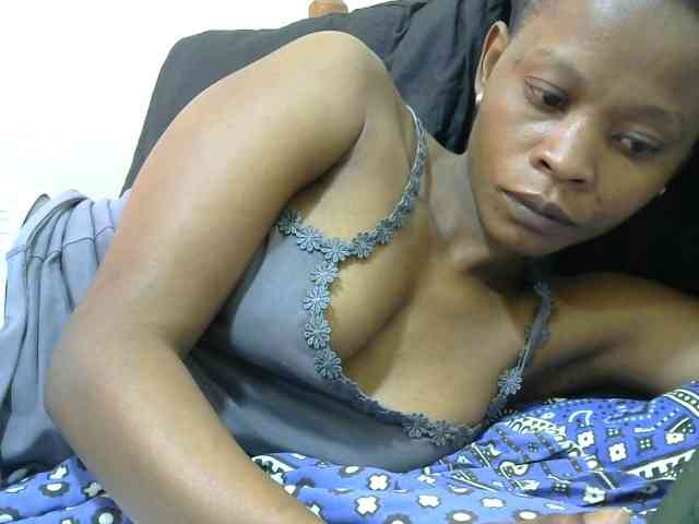 PrettyAlianah webcam