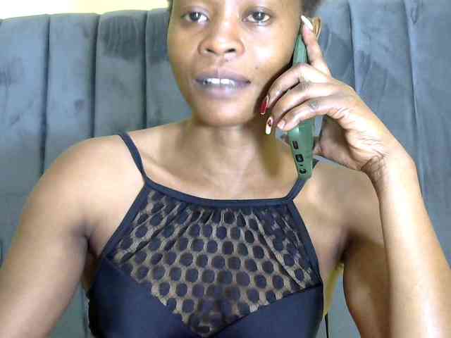 PrettyAlianah webcam