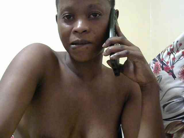 PrettyAlianah webcam