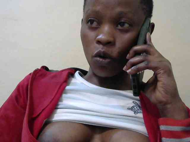 PrettyAlianah webcam