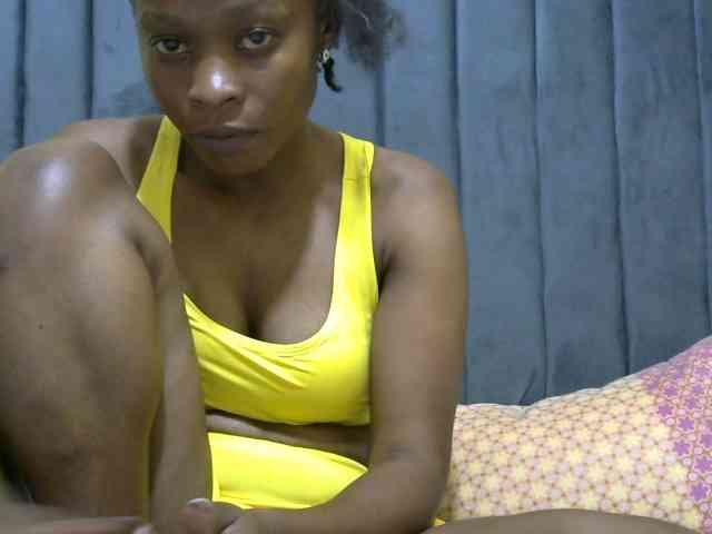 PrettyAlianah webcam