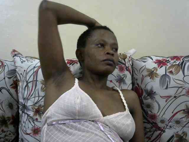 PrettyAlianah webcam