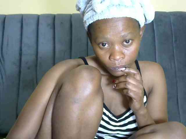 PrettyAlianah Live Webcam on BongaCams