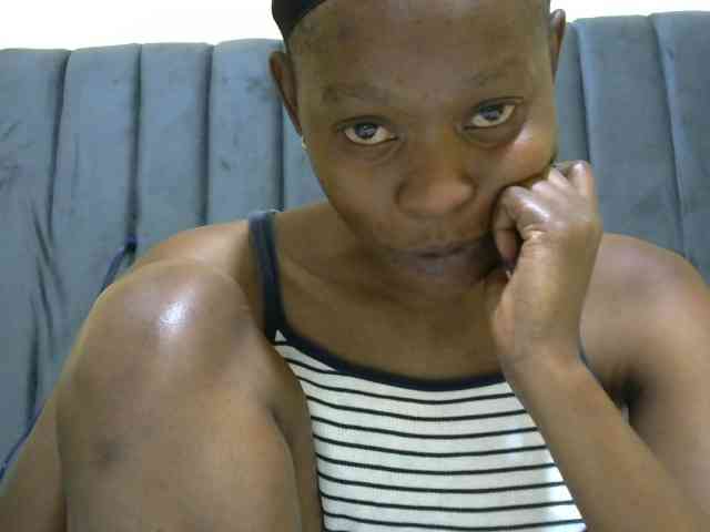 PrettyAlianah webcam