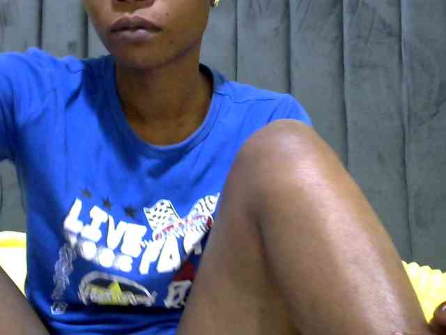 PrettyAlianah webcam