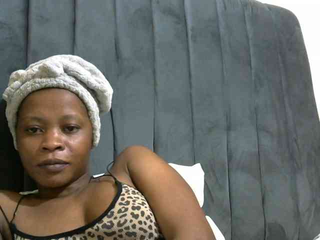 prettyalianah's live room