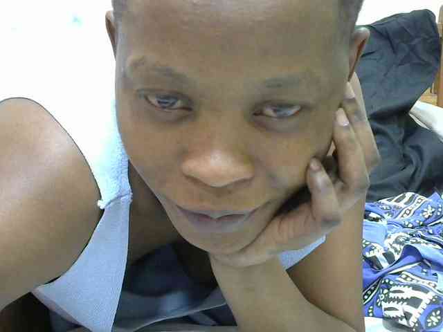 PrettyAlianah webcam
