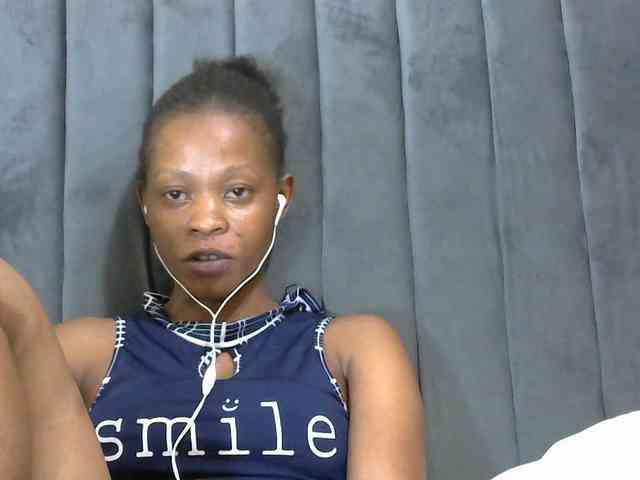 PrettyAlianah webcam