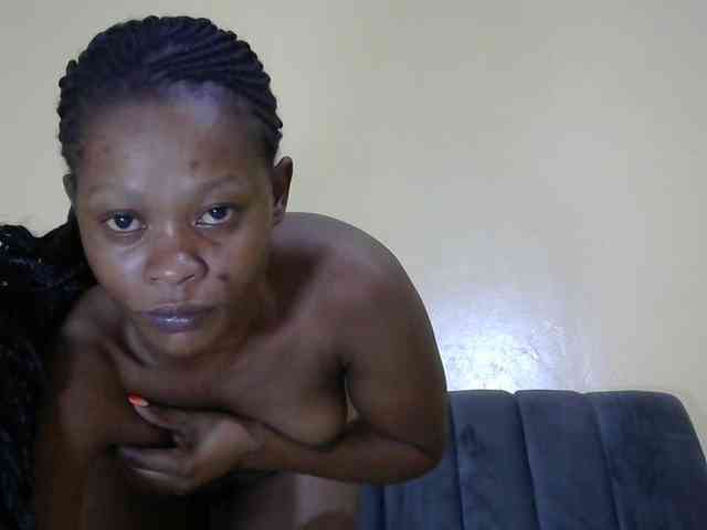 PrettyAlianah webcam