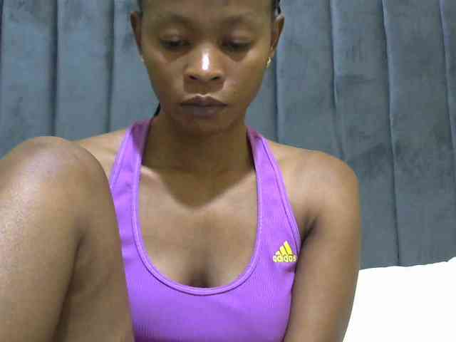PrettyAlianah webcam