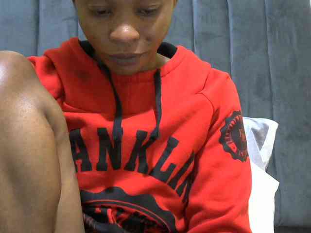PrettyAlianah webcam