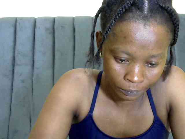 PrettyAlianah webcam